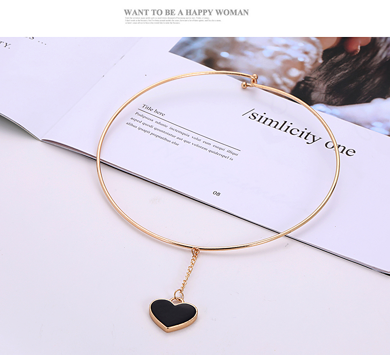 Fashion Black Heart Shape Decorated Simple Choker,Multi Strand Necklaces