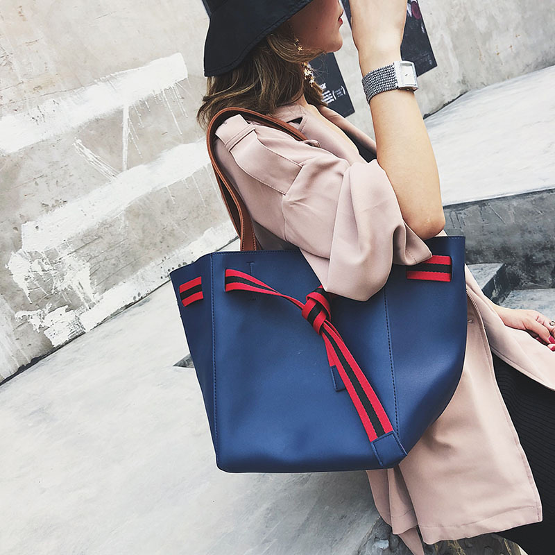 Fashion Black Stripe Pattern Decorated Bag,Messenger bags