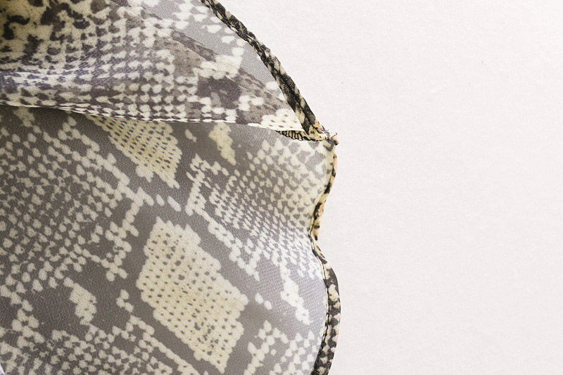 Fashion Khaki Snake Pattern Design V Neckline Smock,Sunscreen Shirts
