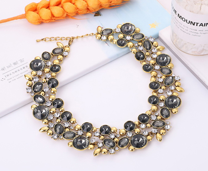 Elegant Gray Full Diamond Design Pure Color Necklace,Bib Necklaces