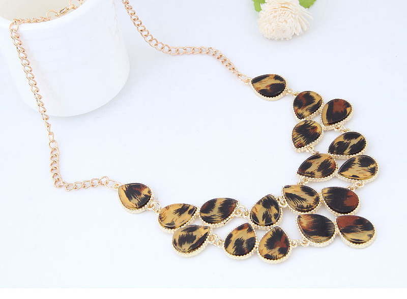 Elegant Gray Leopard Pattern Decorated Necklace,Pendants