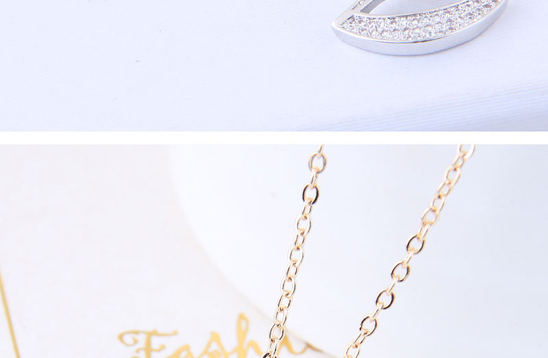 Elegant Gold Color Lip Pendant Decorated Long Necklace,Pendants