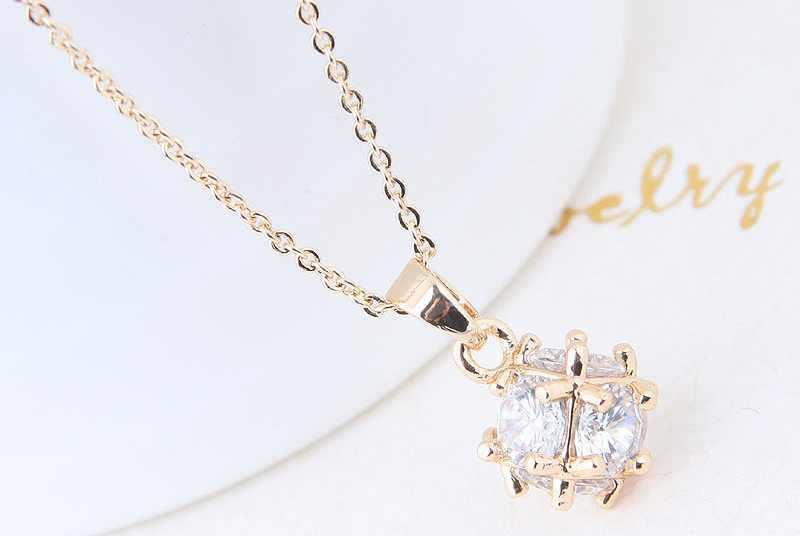 Elegant Gold Color Diamond Decorated Pure Color Necklace,Pendants