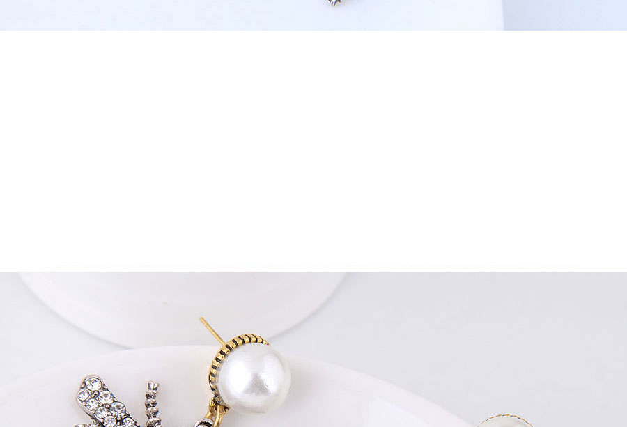 Fashion White Metal Bee Earrings,Drop Earrings