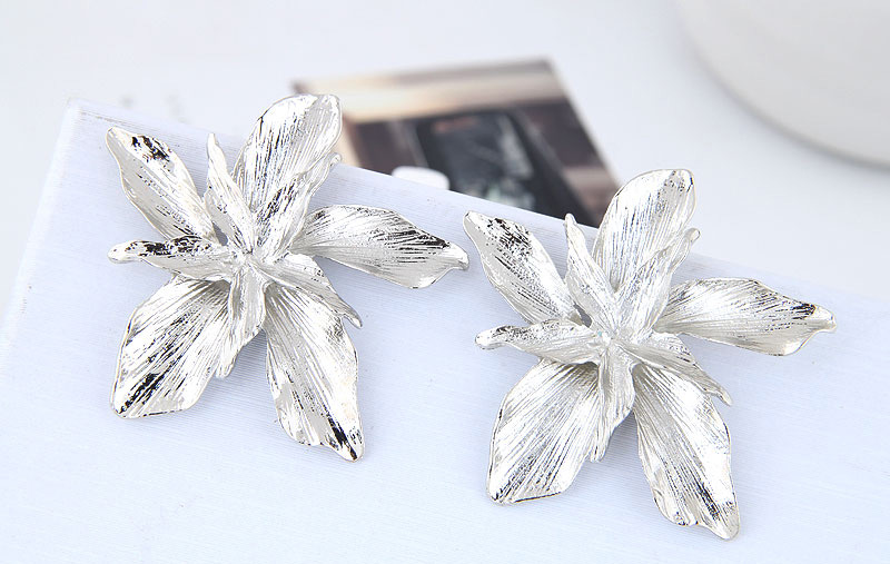 Fashion Silver Metal Maple Leaf Stud,Stud Earrings