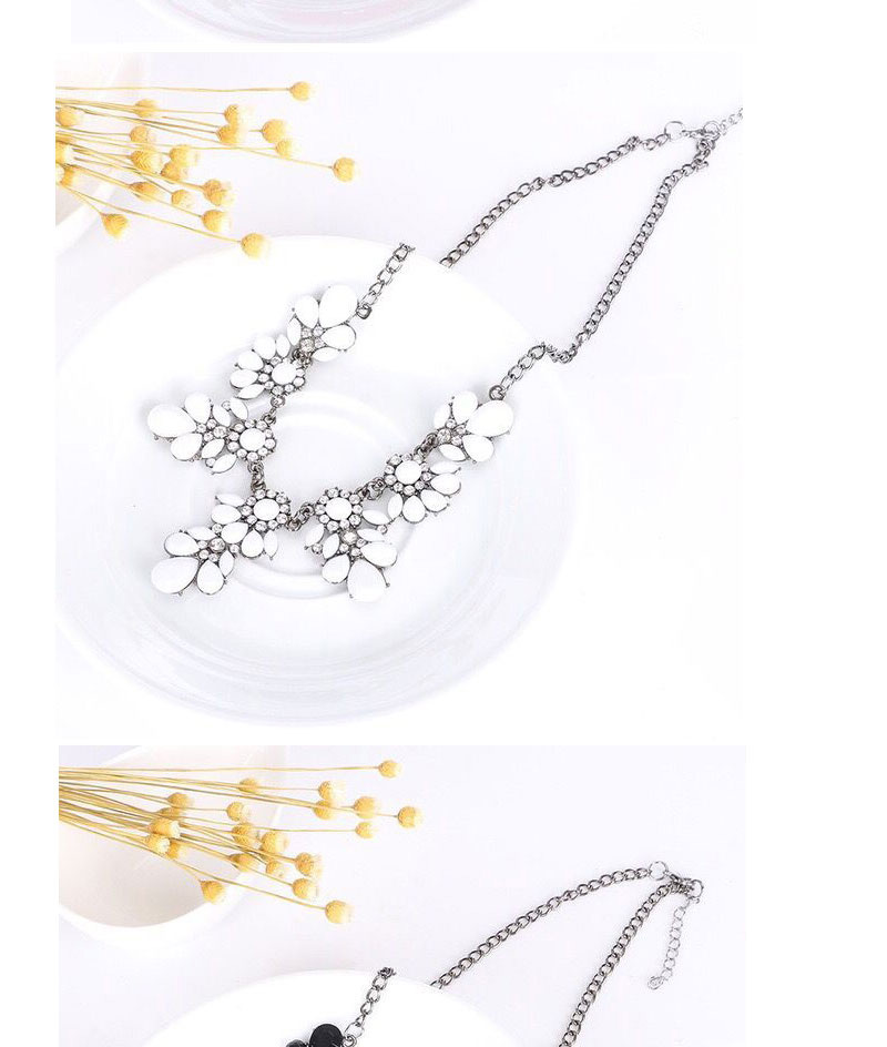 Fashion Pink Metal Flash Diamond Flower Necklace,Bib Necklaces
