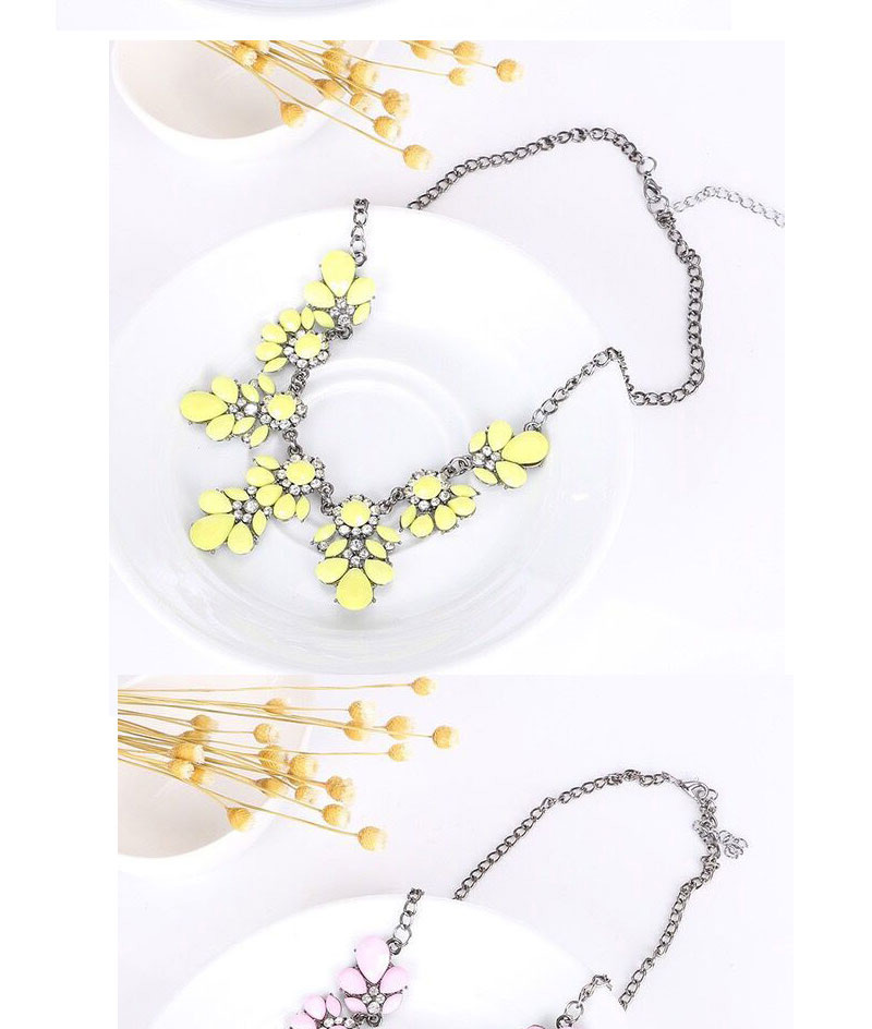 Fashion Color Metal Flash Diamond Flower Necklace,Bib Necklaces