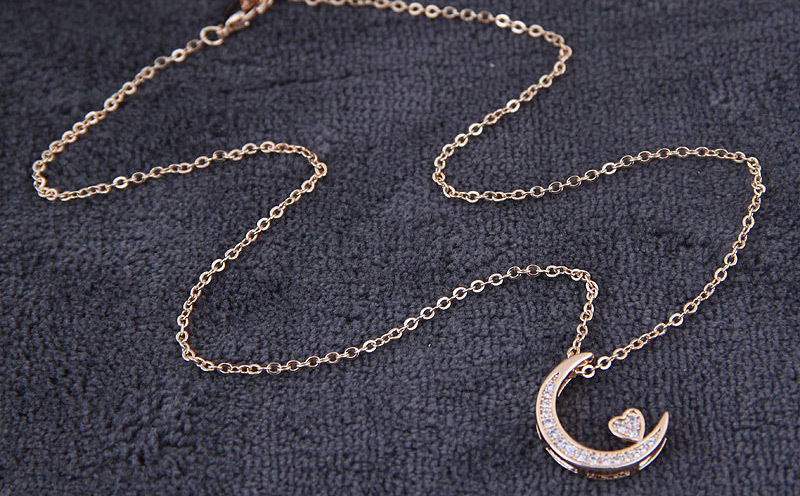 Fashion Gold Copper Micro Inlaid Zircon Crescent Necklace,Pendants