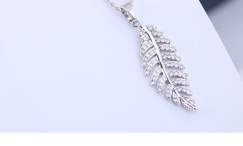 Fashion Silver Copper Micro Inlaid Zircon Leaf Necklace,Necklaces