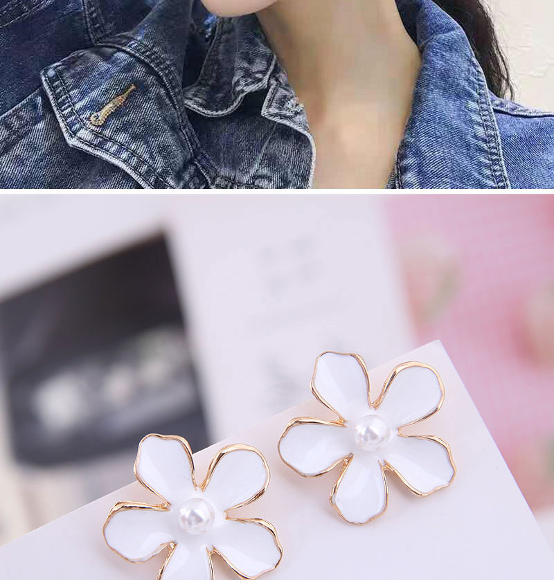 Fashion White Metal Flower Earrings,Stud Earrings