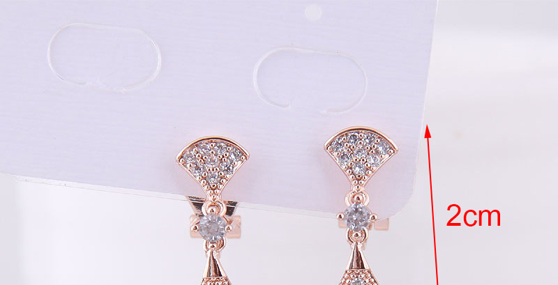 Fashion Silver Copper Micro Inlaid Zircon Size Shell Earrings,Earrings