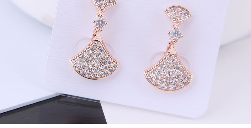Fashion Silver Copper Micro Inlaid Zircon Size Shell Earrings,Earrings