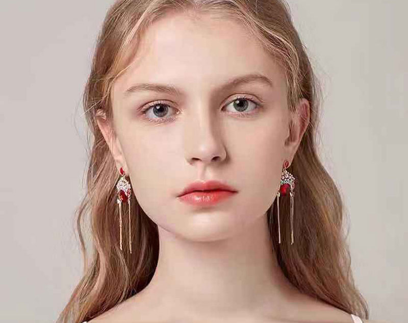 Fashion Red Peking Opera Hua Dan Facebook Fringe Stud Earrings,Stud Earrings