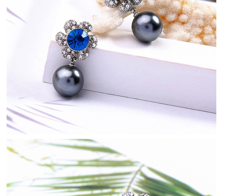 Fashion Gun Black Flower-studded Pearl Earrings,Drop Earrings