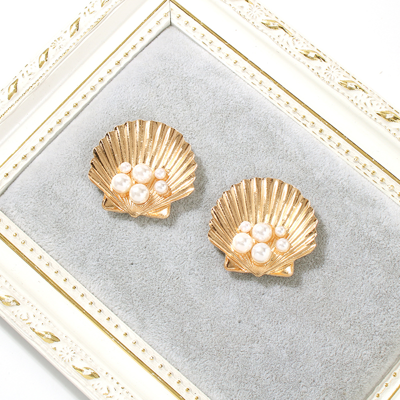 Fashion Gold Alloy Shell Pearl Earrings,Stud Earrings