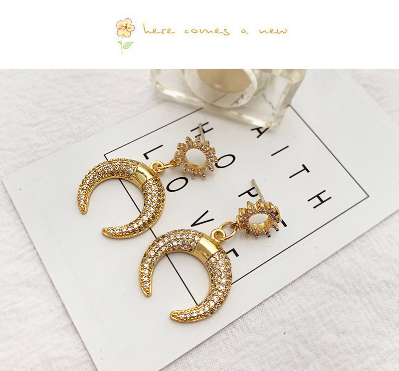 Fashion Gold Copper Inlaid Zircon Natural Pearl Crescent Earrings,Earrings