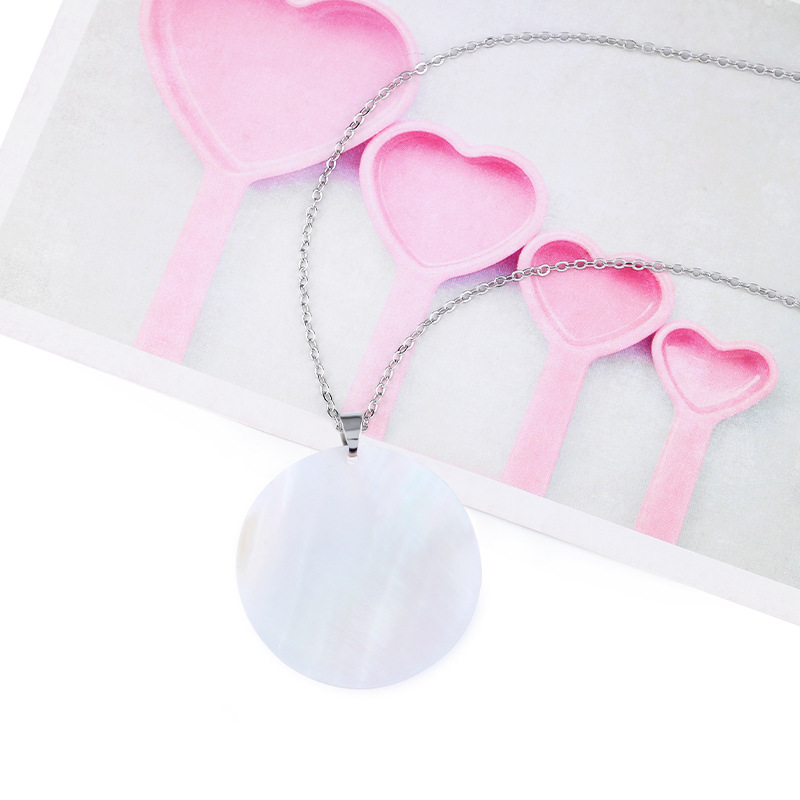 Fashion Silver Natural Color Shell Necklace,Pendants