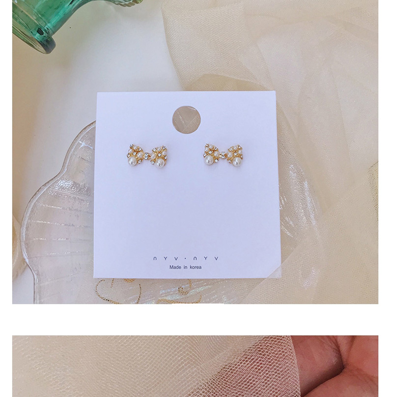 Fashion Gold Pearl-studded Geometric Round Stitch Earrings,Stud Earrings