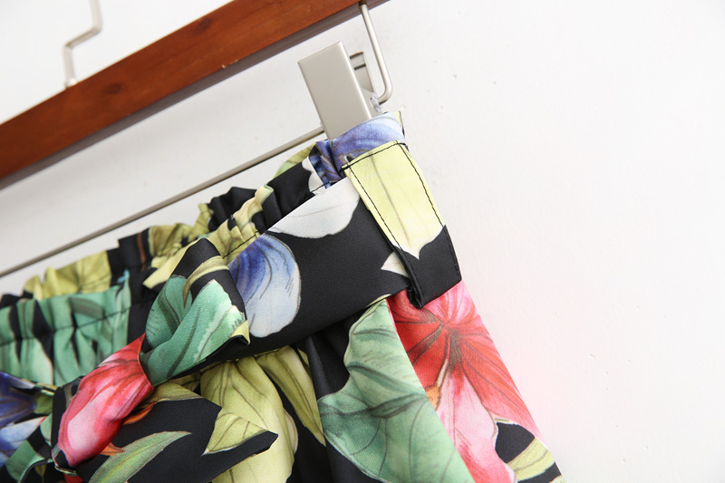 Fashion Color Flower Print Belt High Waist Shorts,Shorts