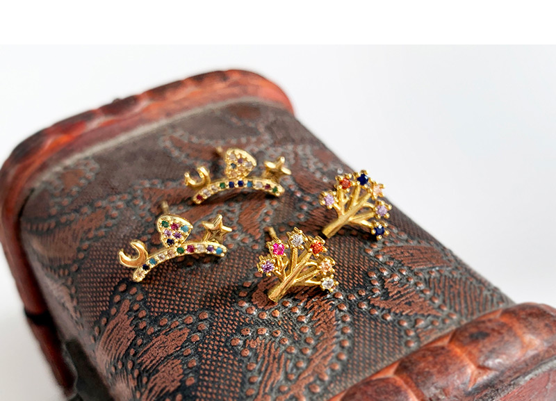 Fashion Gold Copper Inlaid Zircon Sun Ear Stud,Earrings