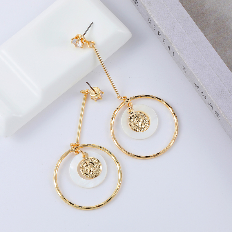Fashion Real Gold Alloy Shell Rhinestone Round Earrings,Korean Brooches