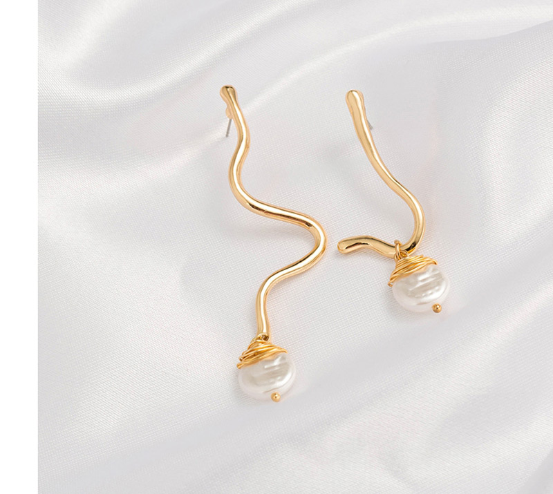 Fashion Gold Shaped Natural Freshwater Pearl Earrings,Drop Earrings