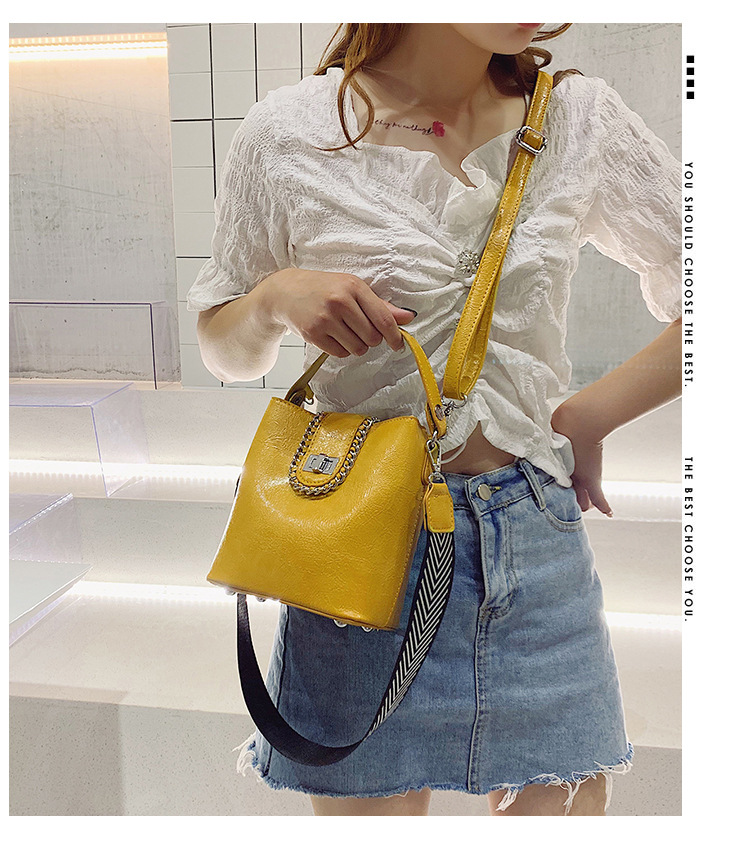Fashion Yellow Chain Lock: Shoulder Bag: Shoulder Bag,Handbags