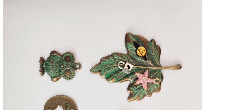 Fashion Green Geometric Leaf Frog Metal Fittings,Jewelry Packaging & Displays