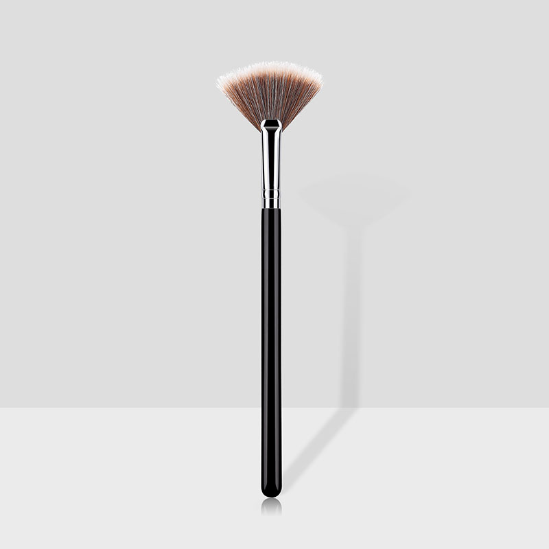 Fashion Black And Silver Single Small Fan-shaped Makeup Brush,Beauty tools