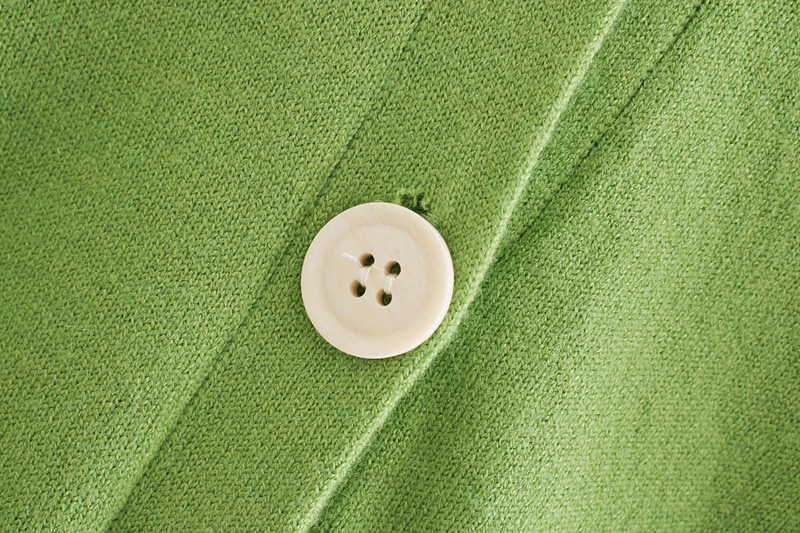 Fashion Green Two Button Sweaters On The Back,Sweater