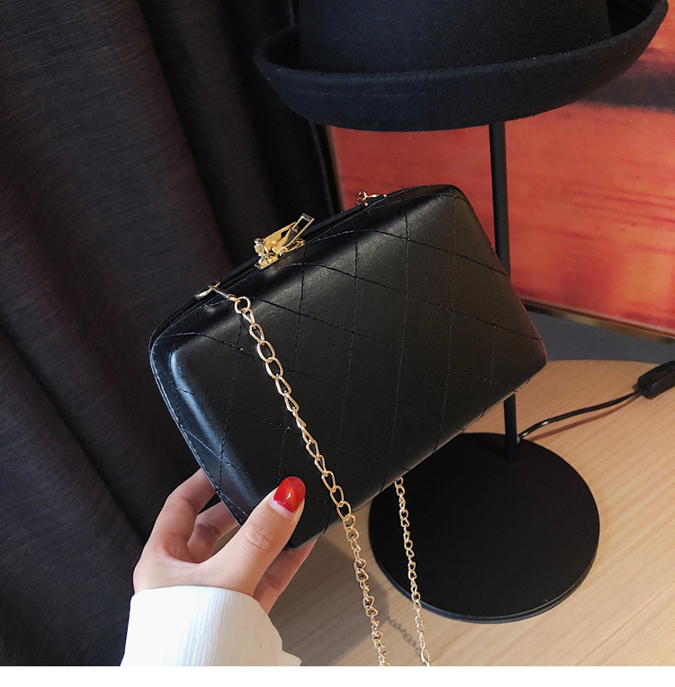 Fashion Black Cross-body Bag With Rhombus Chain,Shoulder bags