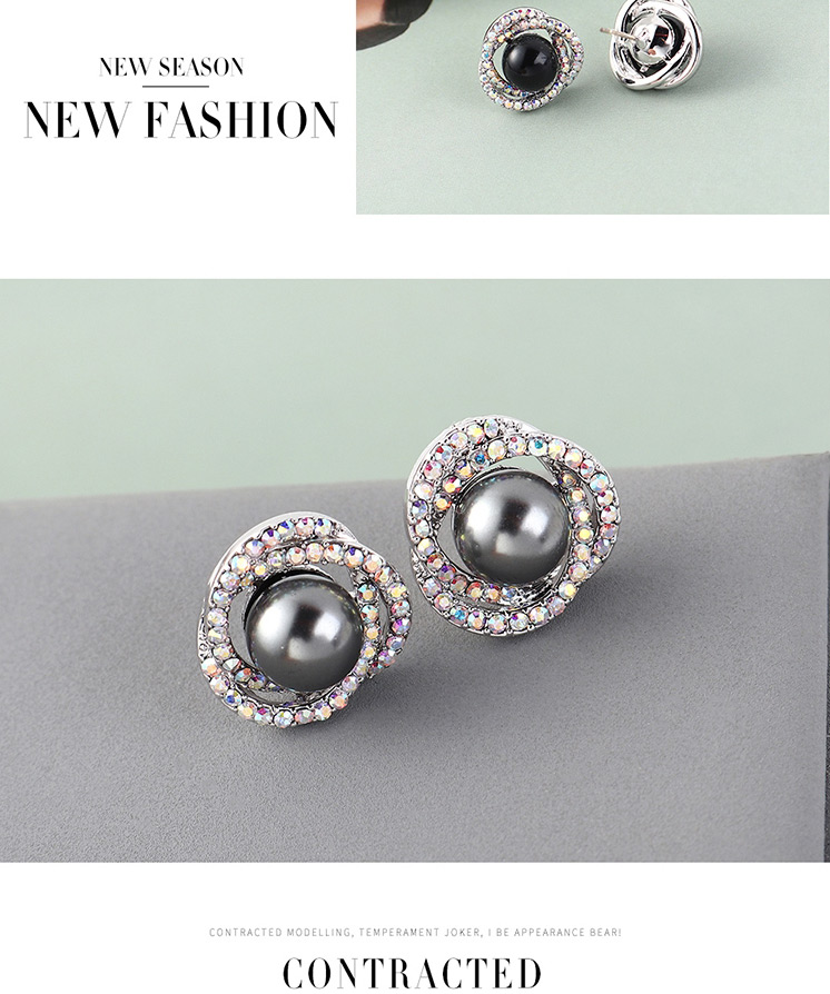 Fashion Gray Pearl Stud Earrings - Flower Cluster,Stud Earrings