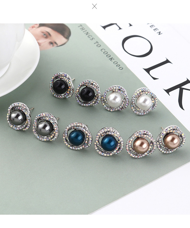 Fashion Bronze Pearl Stud Earrings - Flower Cluster,Stud Earrings