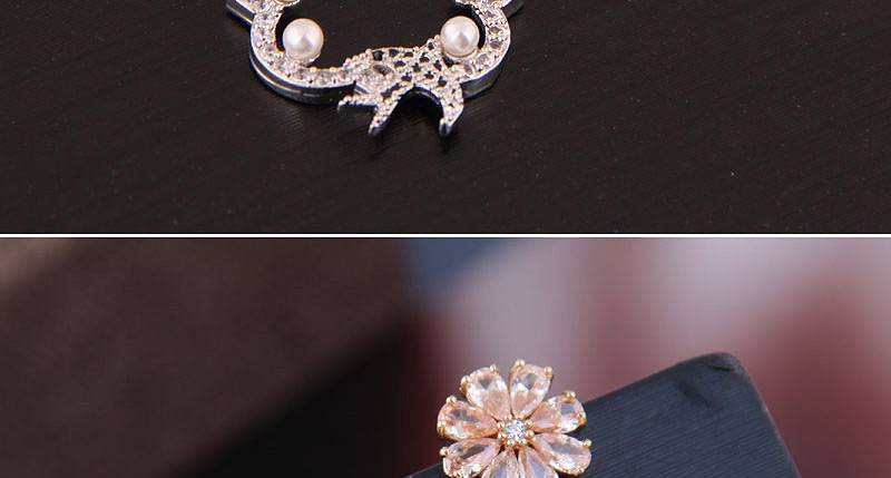Fashion Silver Micro-inlaid Zircon Petal Clover Earrings,Stud Earrings