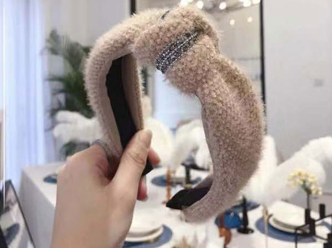 Fashion Pink Knitted Plush Knotted Diamond Wide-brimmed Headband,Head Band