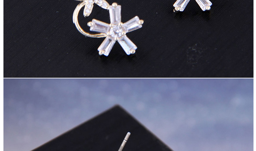 Fashion  Silver Needle + Copper + Zircon Flower Stud Earrings With Diamonds,Stud Earrings