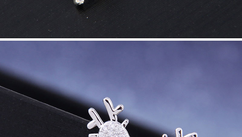 Fashion  Silver Needle + Copper + Zircon Fawn Earrings With Diamonds,Stud Earrings