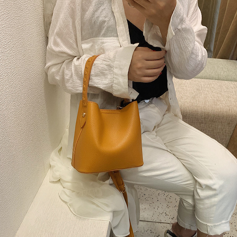 Fashion Yellow Rivet Shoulder Strap Shoulder Bag,Handbags