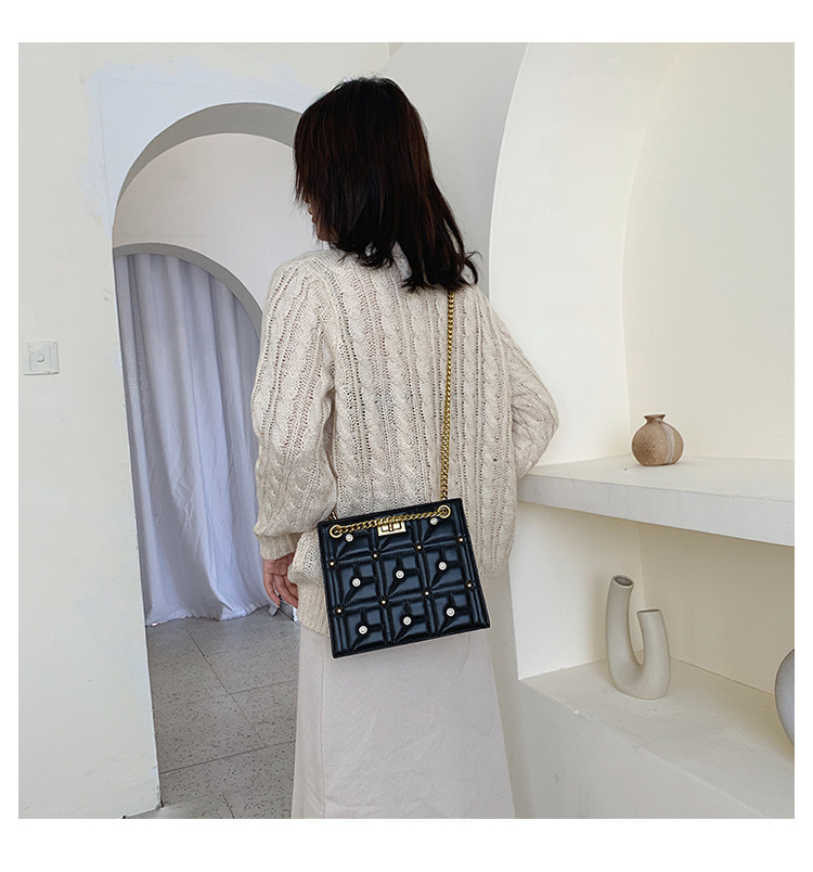 Fashion Khaki Rhombic Rivet Pearl Portable Messenger Bag,Handbags