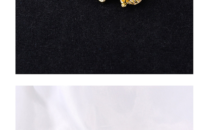Fashion Gold Diamond-studded Brooch,Korean Brooches
