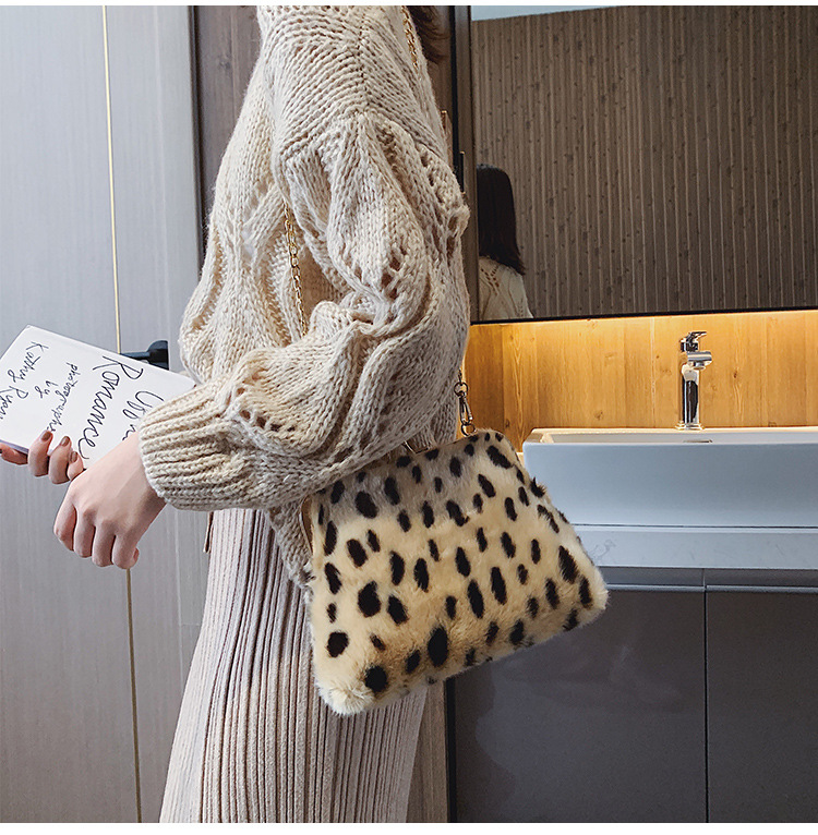 Fashion White Leopard Pinch Plush Chain Shoulder Messenger Bag,Shoulder bags