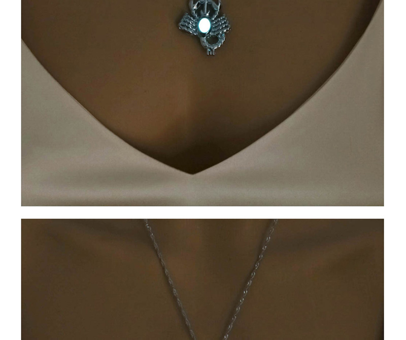Fashion Sky Blue Scorpion Luminous Necklace,Pendants