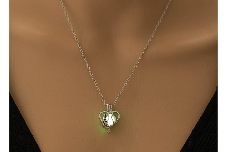 Fashion Yellow Green Heart-studded Two Cat Luminous Necklace,Pendants