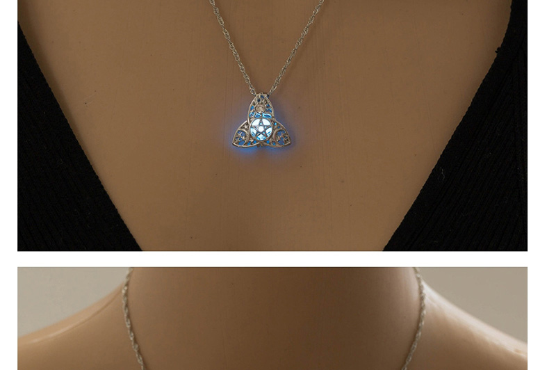 Fashion Sky Blue Gypsophila Night Light Necklace,Pendants
