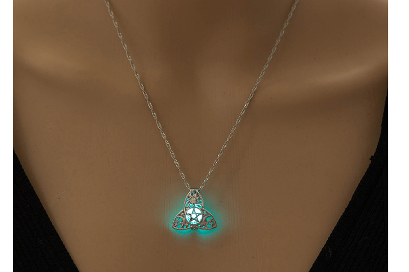 Fashion Sky Blue Gypsophila Night Light Necklace,Pendants