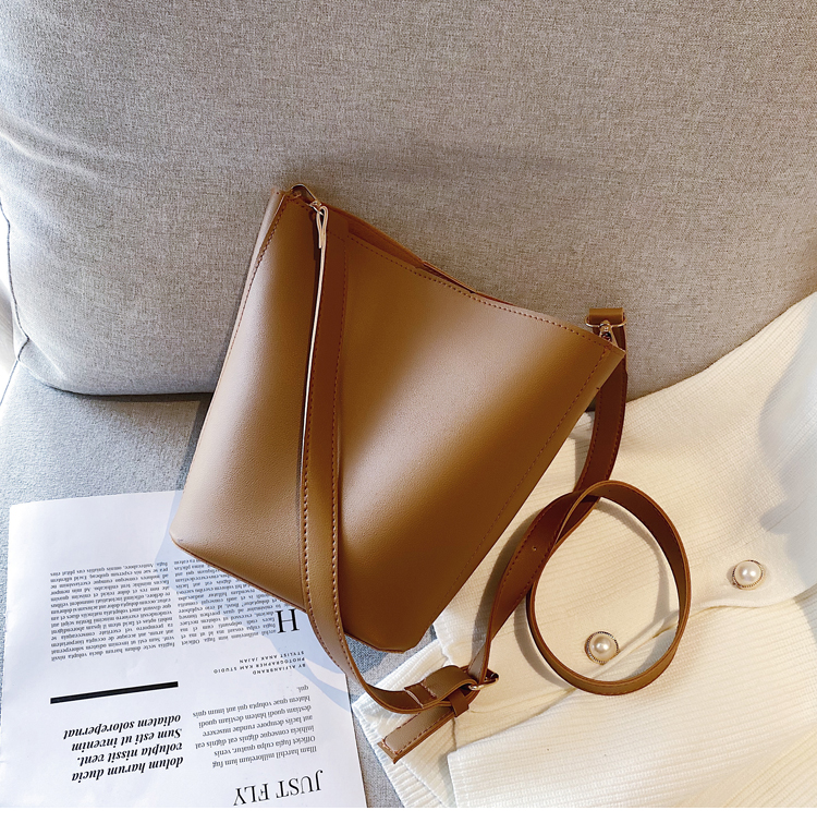 Fashion Brown Solid Color One-shoulder Diagonal Scorpion Mother Bag,Shoulder bags