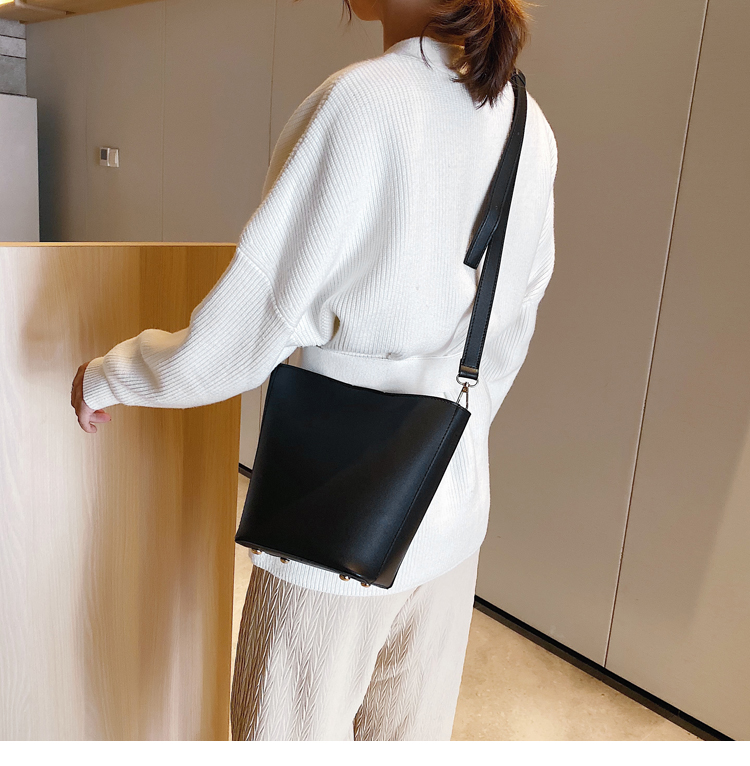 Fashion Black Solid Color One-shoulder Diagonal Scorpion Mother Bag,Shoulder bags