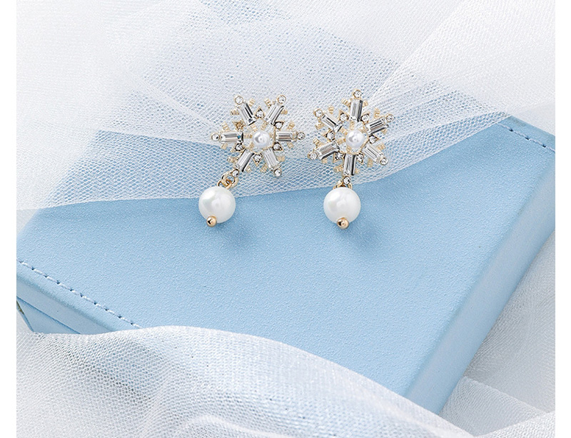 Fashion White  Silver Needle Snowflake Earrings,Drop Earrings