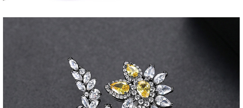 Fashion Platinum Copper Inlaid Zirconium Flower Opening Ring,Rings