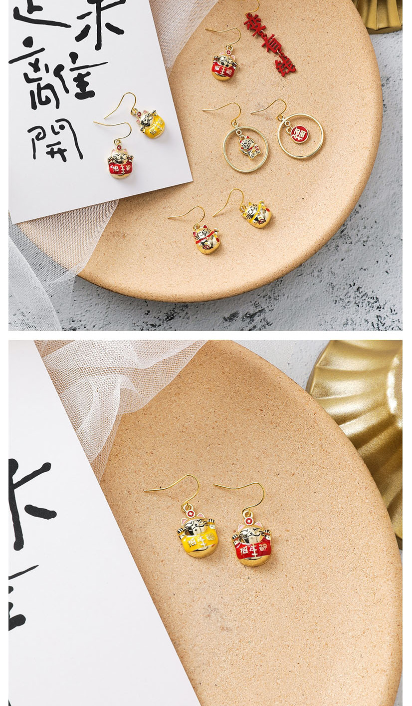 Fashion Golden Contrasting Lucky Cat Earrings,Drop Earrings